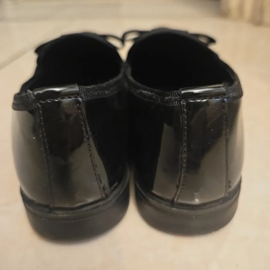 کفش ورنی