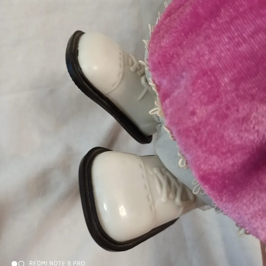 عروسک دختر گوگولی