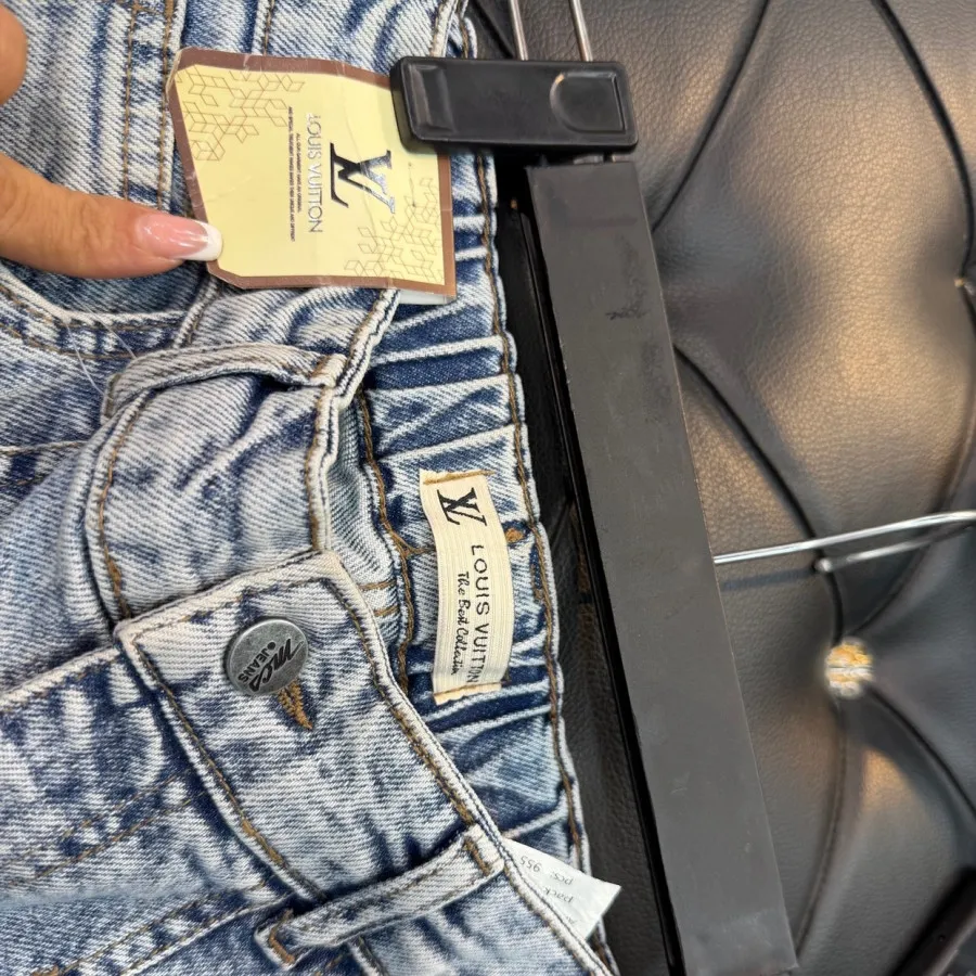 شلوار جین Louis Vuitton
