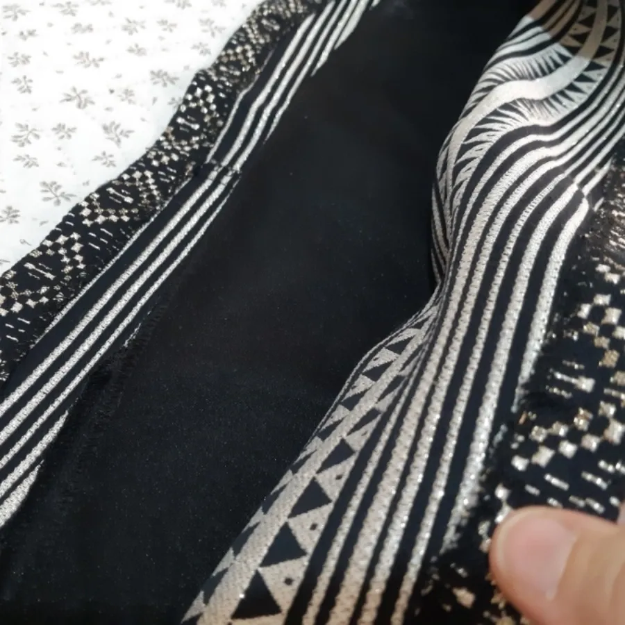 پیراهن نقره ای