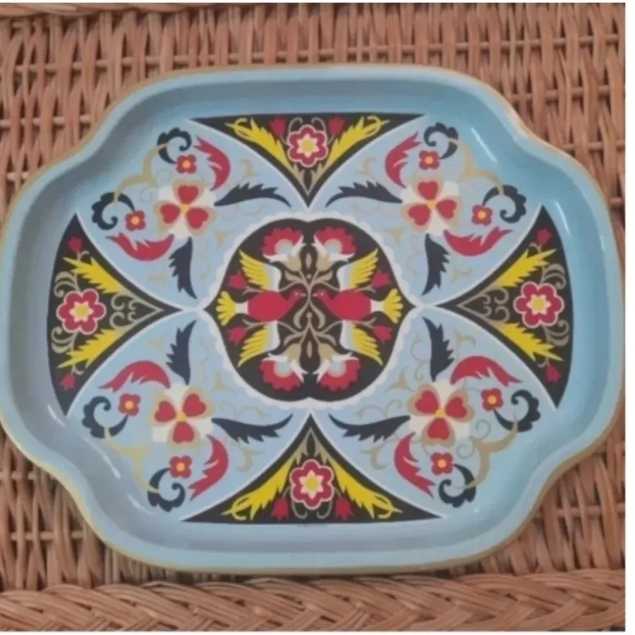 سینی فلزی