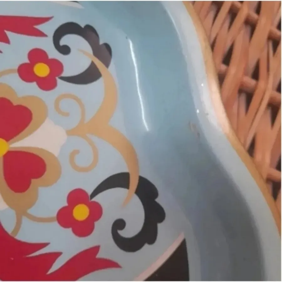 سینی فلزی