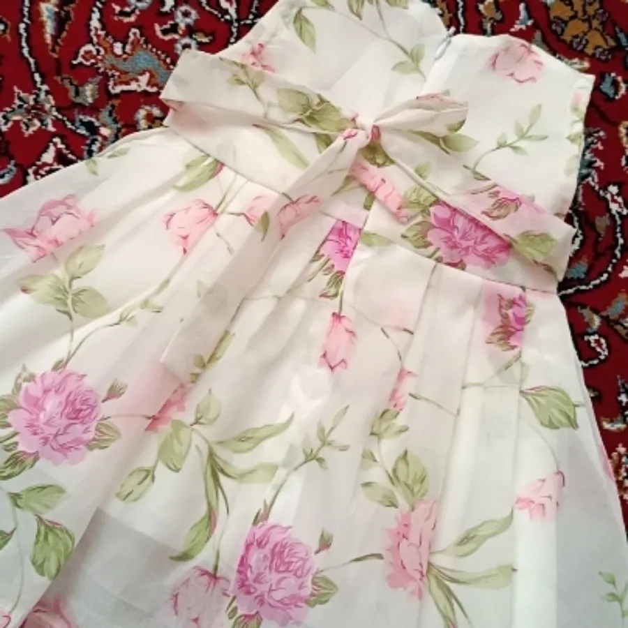 پیراهن دخترانه