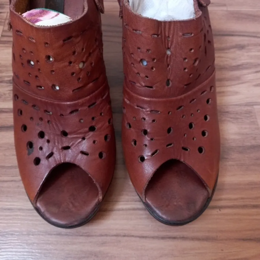کفش پاشنه دار تابستونی