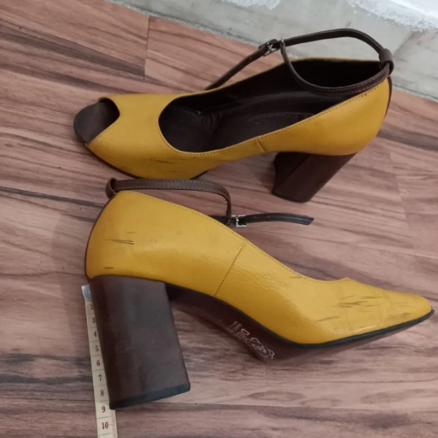 کفش مجلسی پاشنه دار