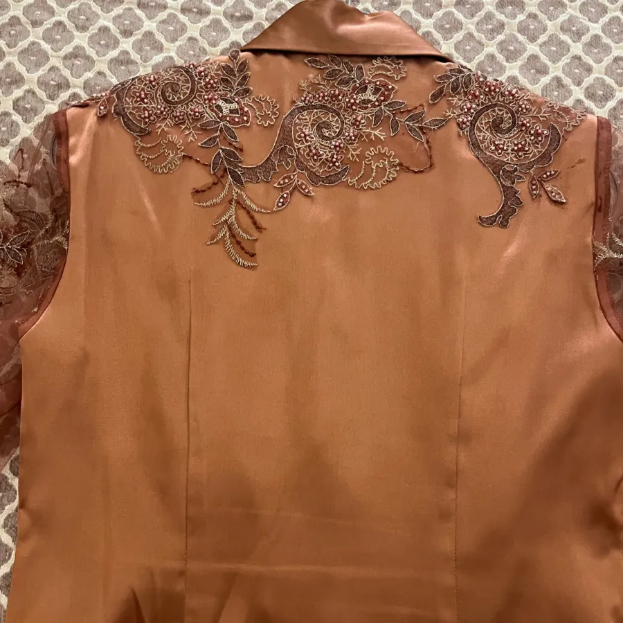 کت و دامن شخصی دوزی شده