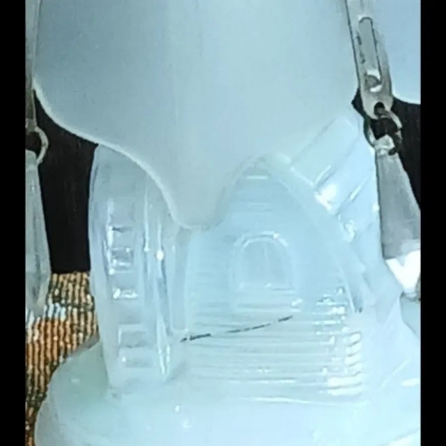 عطردان بارفتن آمریکایی