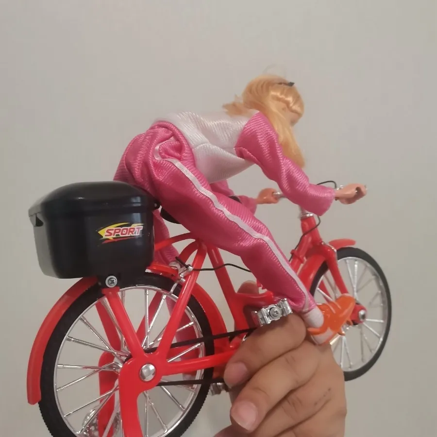عروسک دوچرخه سوار