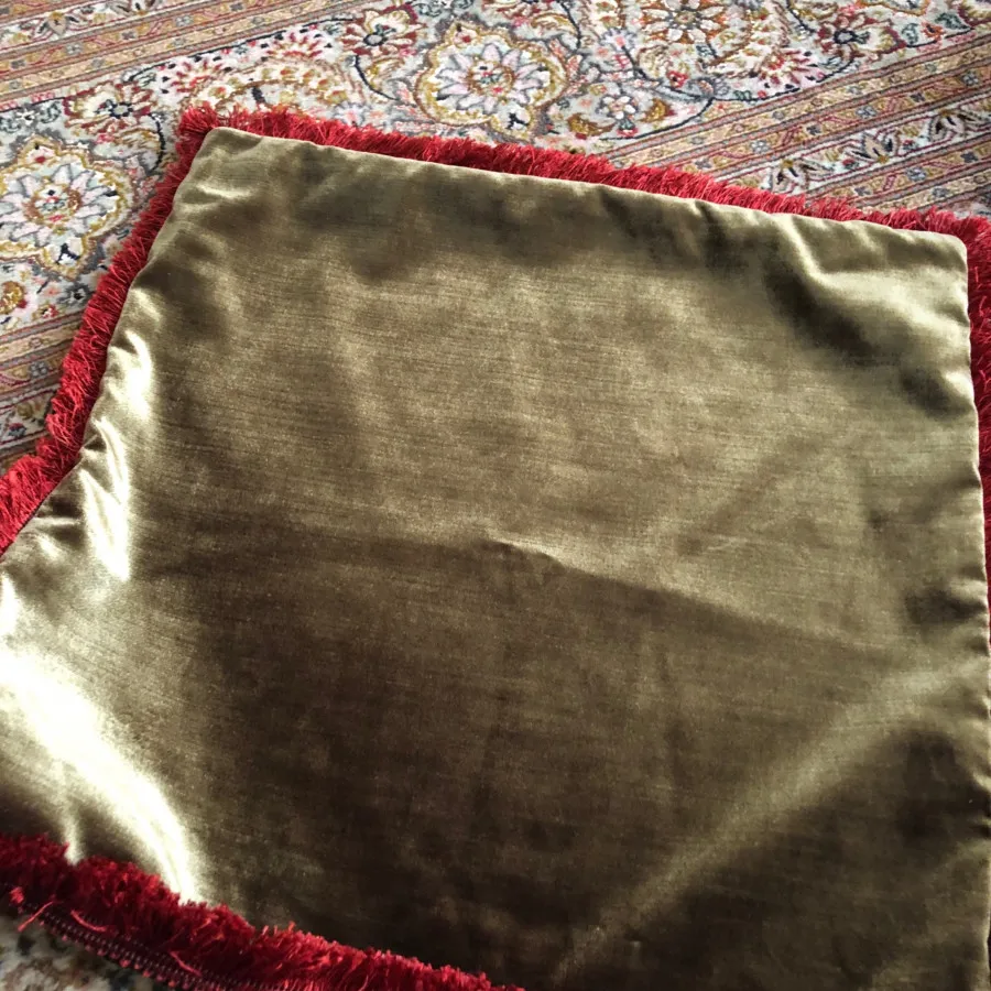 کوسن مخمل ترک