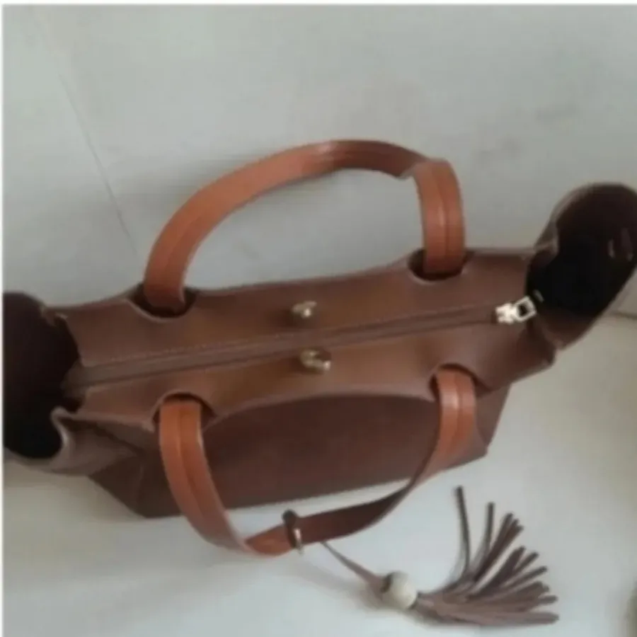 کیف چرم عسلی