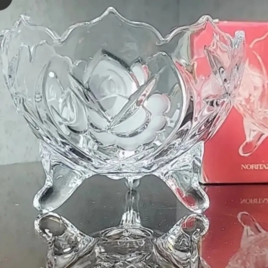 شکلات خوری سوگا ژاپن رزیخ