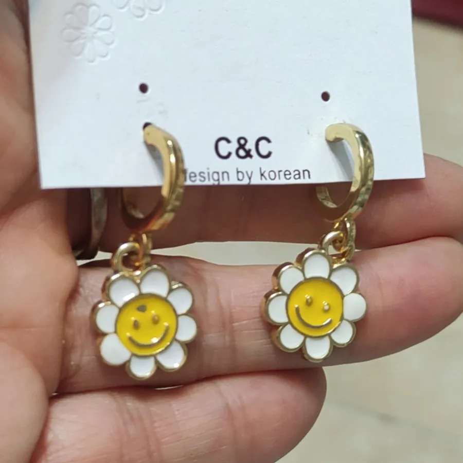 گوشواره بابونه بسیار زیبا