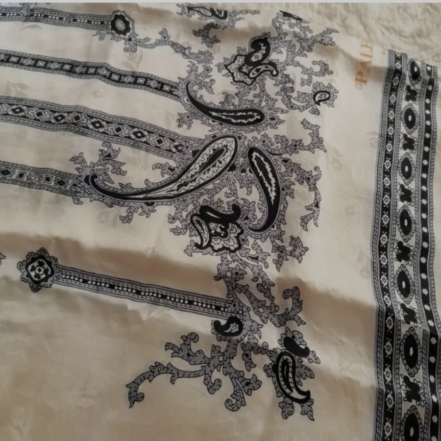 روسری ابریشم