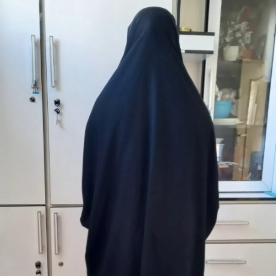 چادر دانشجویی