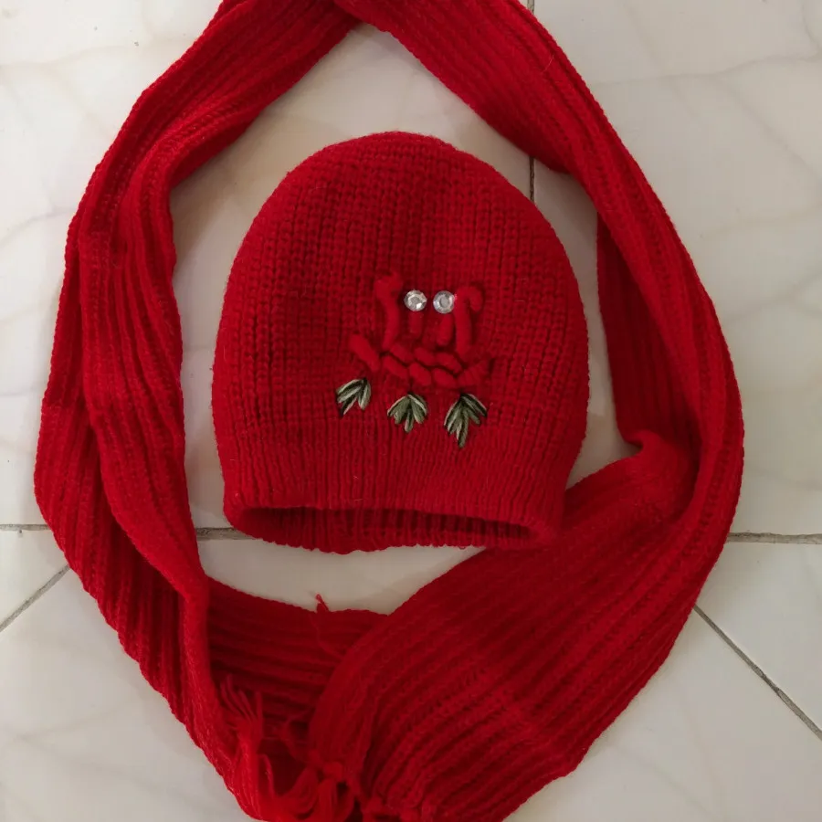 ست شال و کلاه بافتنی