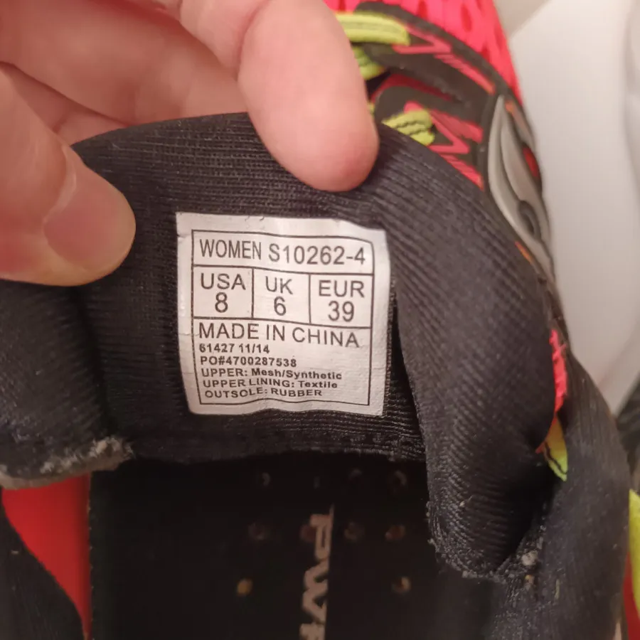 کفش اسپرت saucony