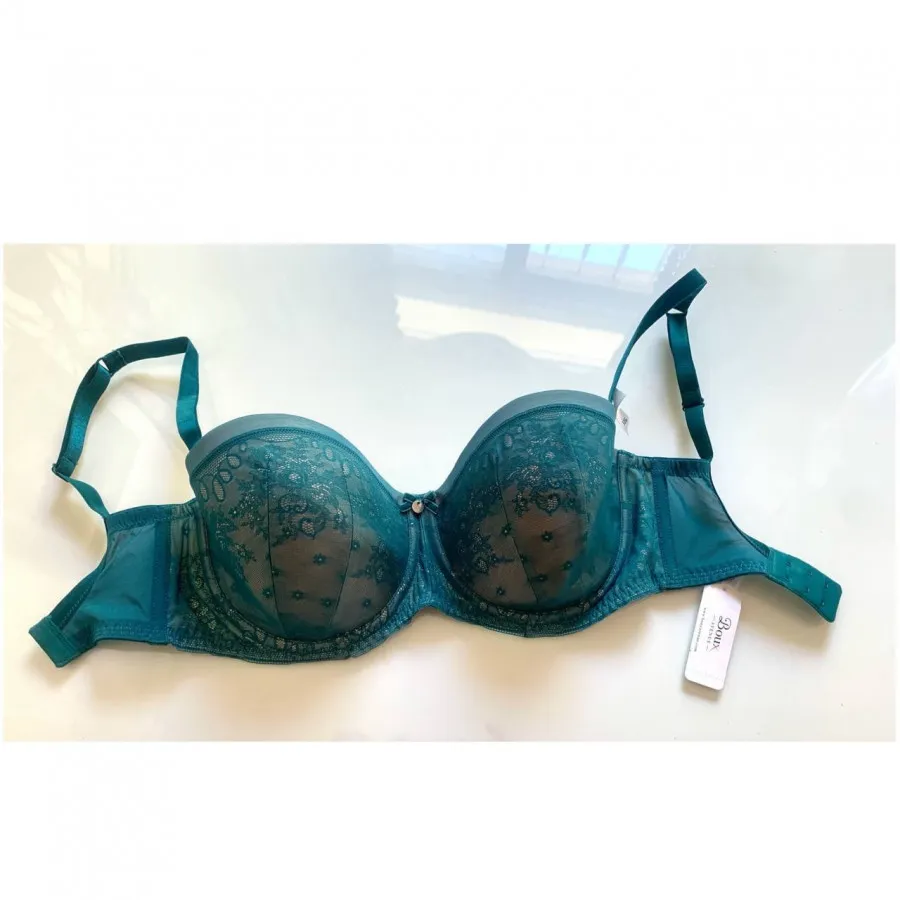 Emerald sleek lace