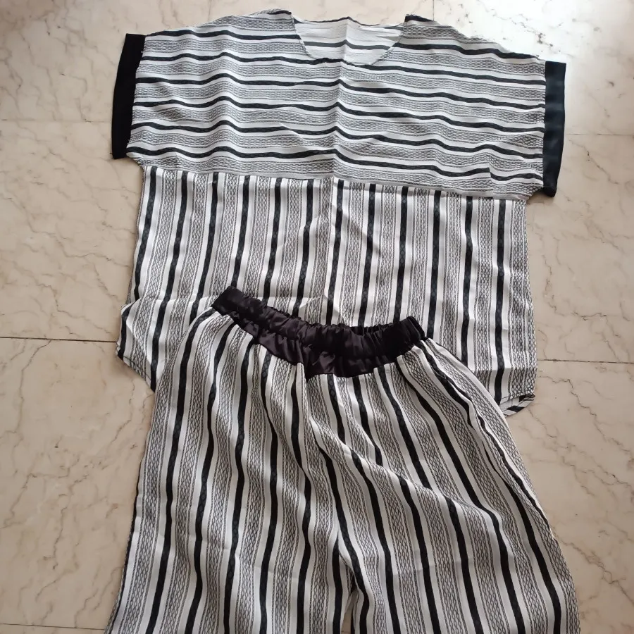 تی شرت و شلوارک تابستانه