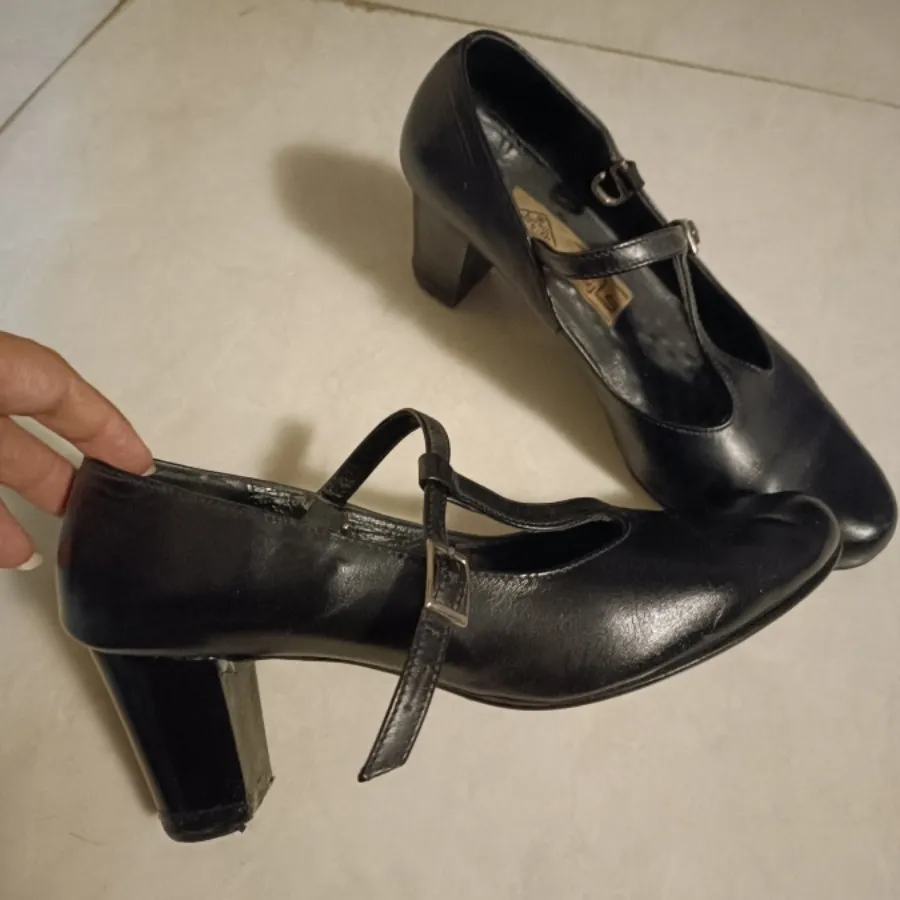 کفش چرم زنانه کارنیک