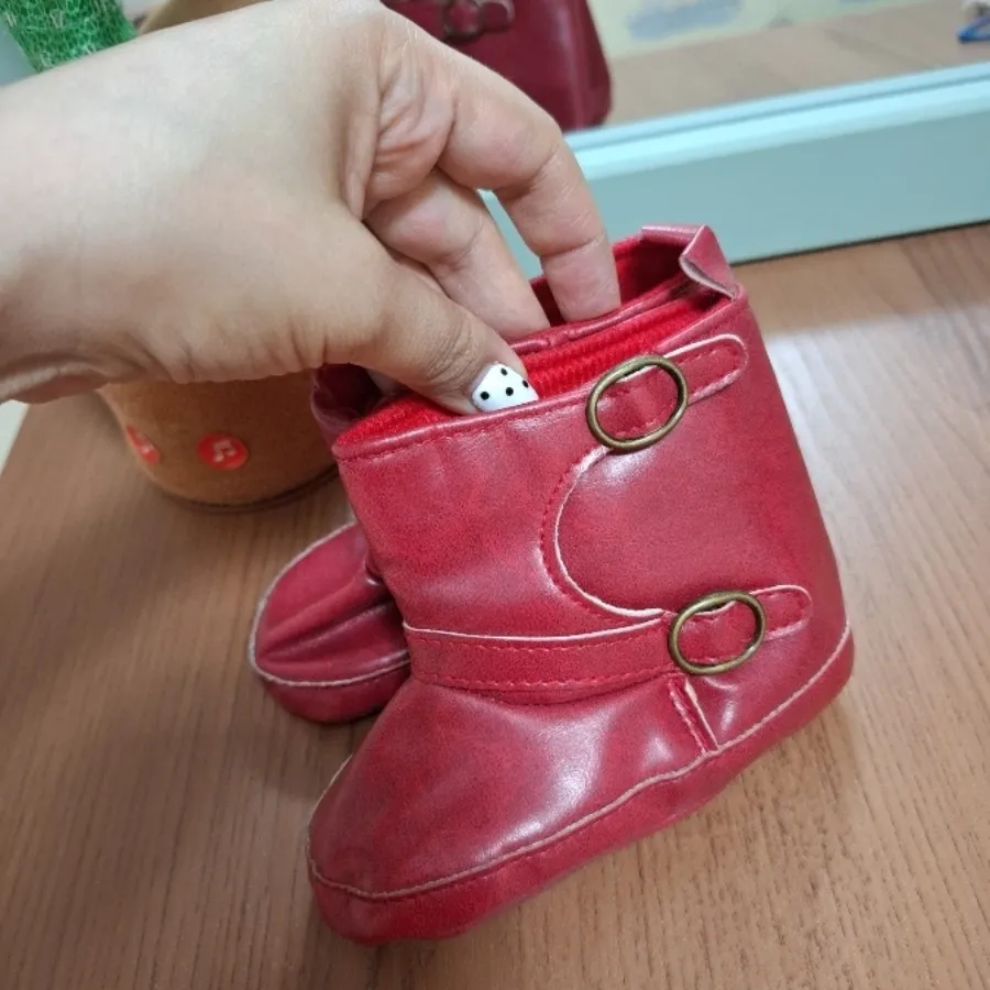 پاپوش بچگانه