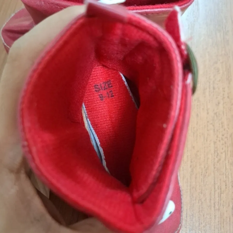پاپوش بچگانه