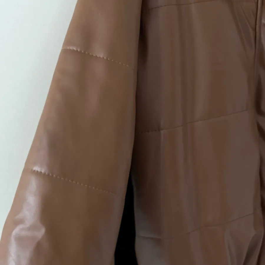 کاپشن قهوه ای