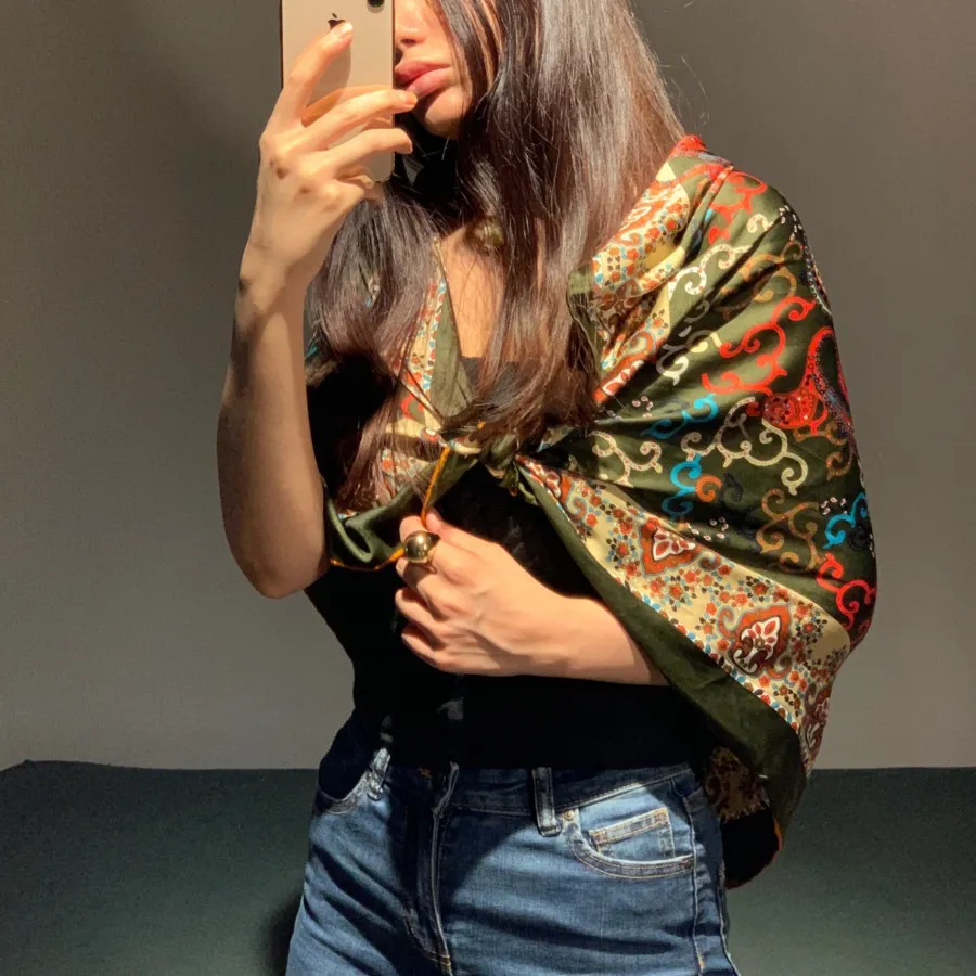 روسری زنانه