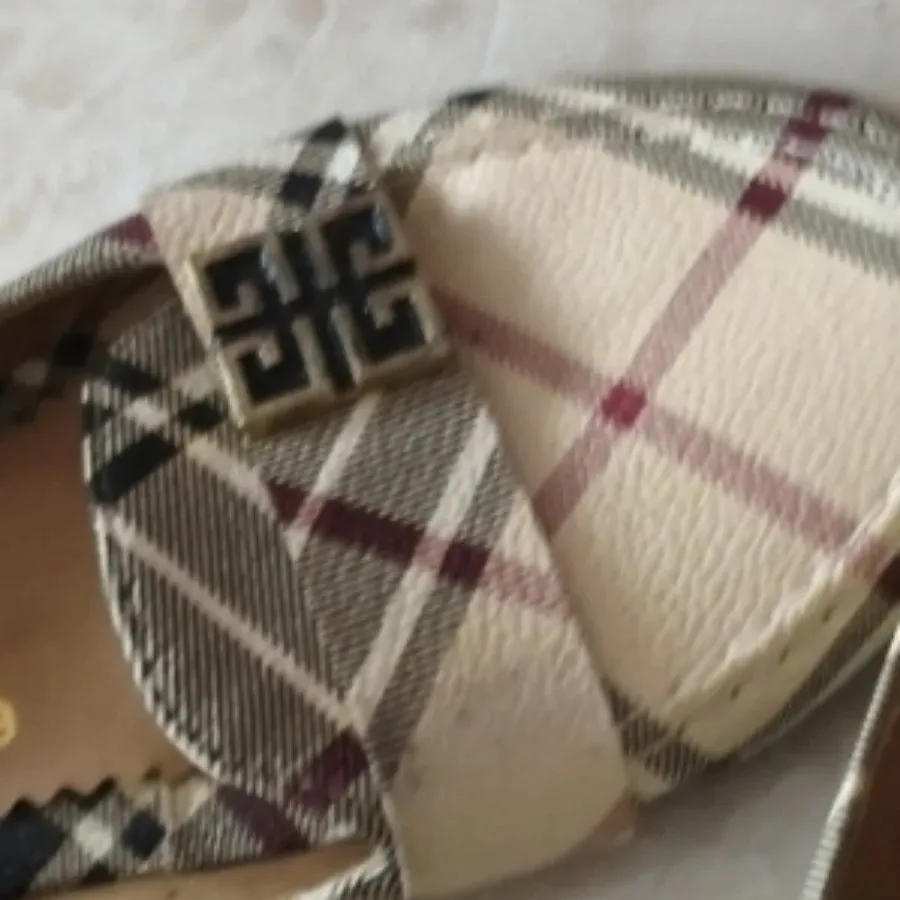 کفش حراج