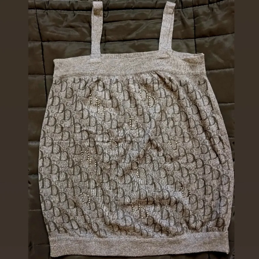 تاپ زنانه و دخترانه