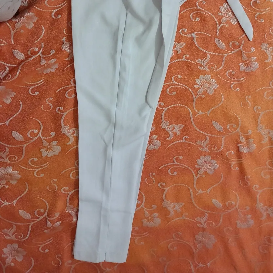 شلوار سفید بغل چاکدار