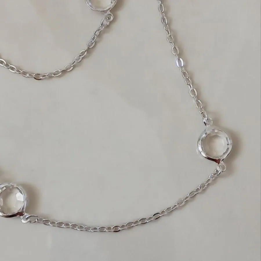 گردنبند رو مانتویی