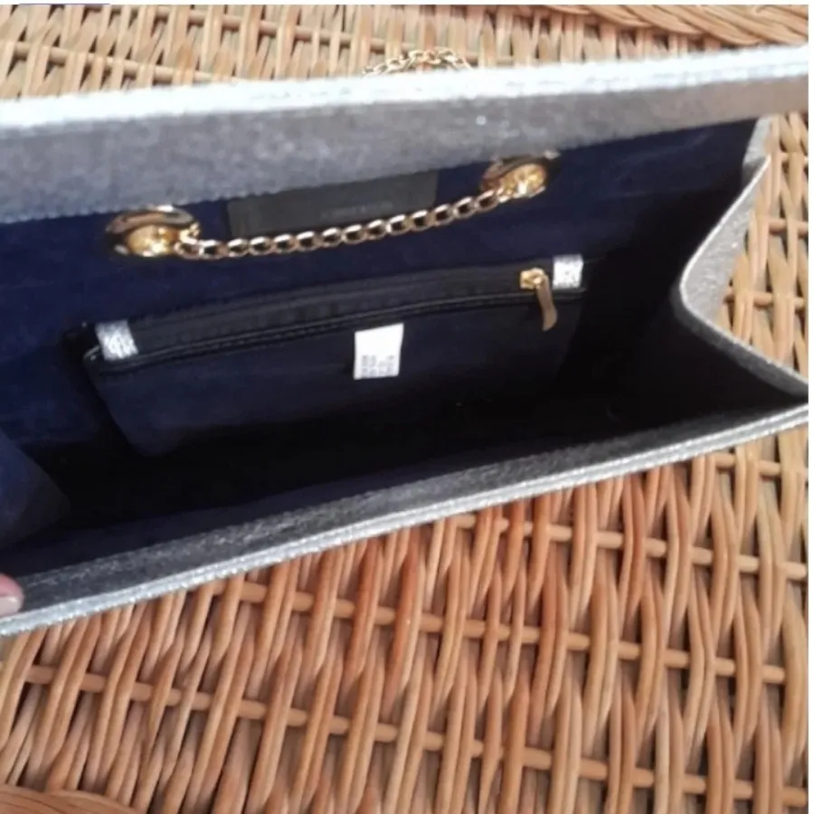 کیف نقره ای