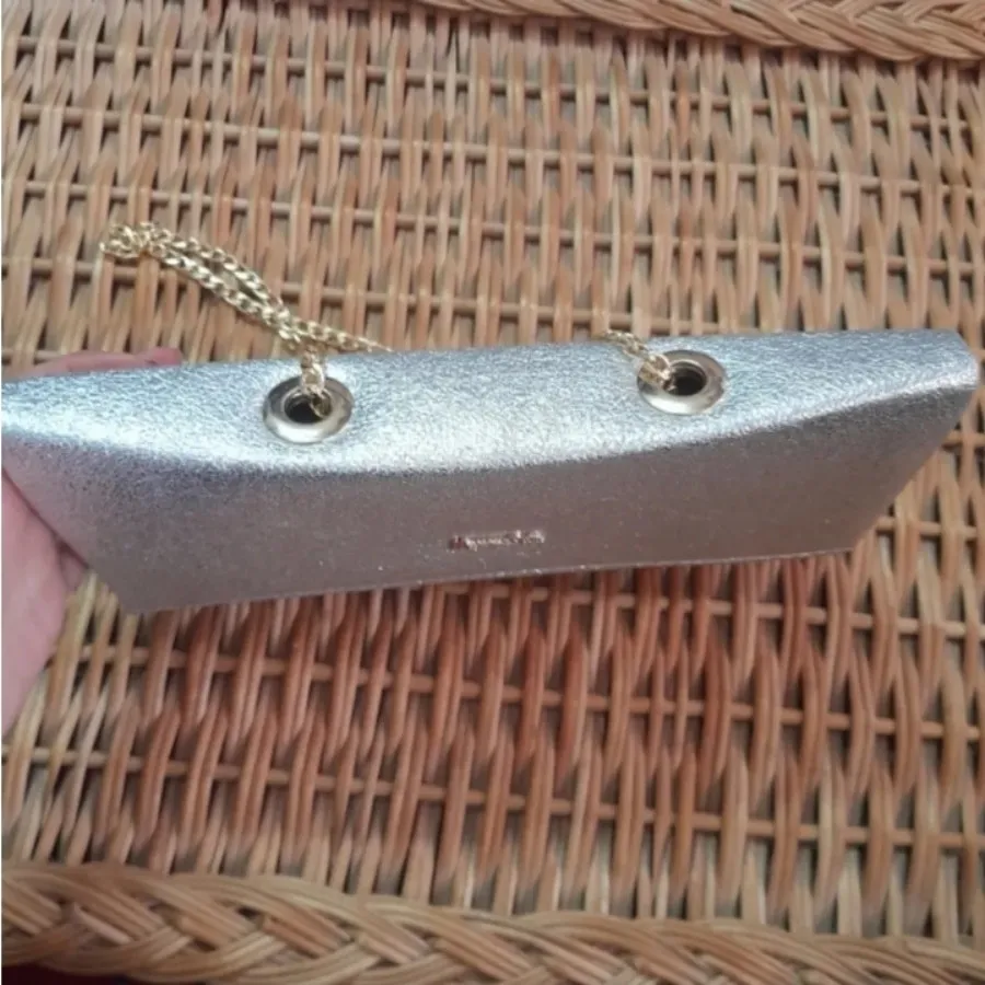 کیف نقره ای