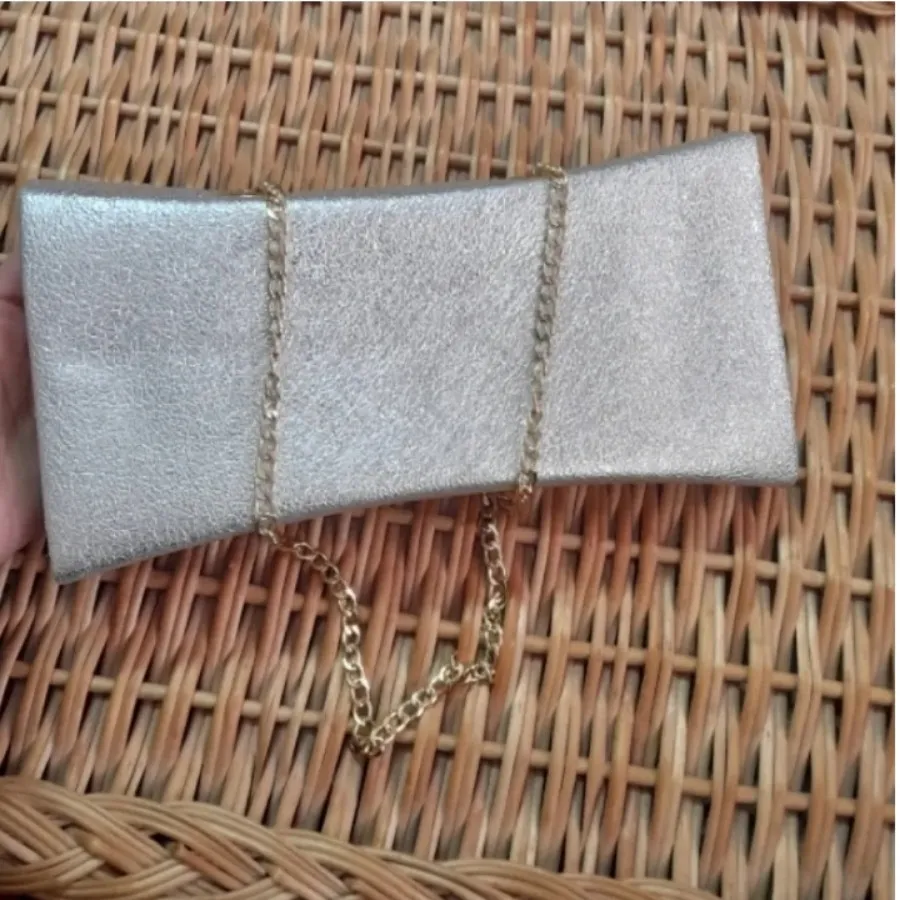 کیف نقره ای