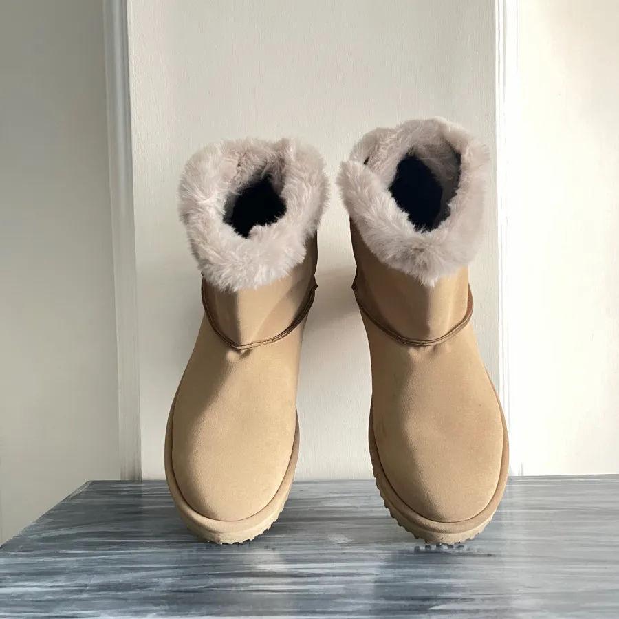 نیم بوت طرح Ugg