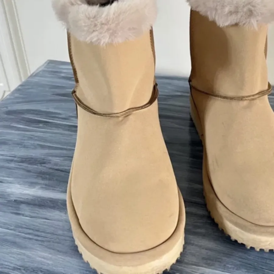 نیم بوت طرح Ugg
