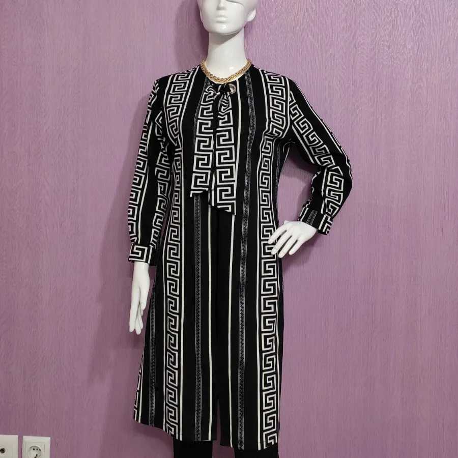 مانتو کراواتی طرح ورساچه