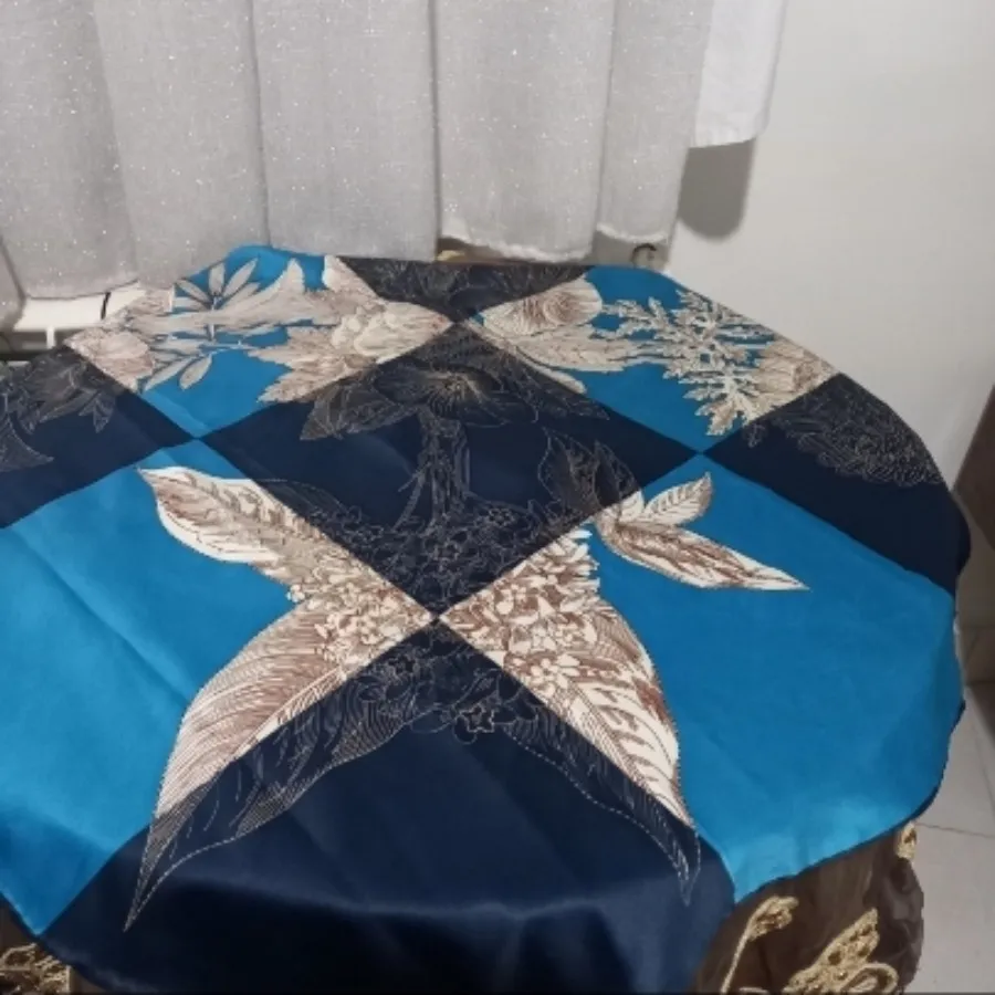 روسری ساتن دست دوز