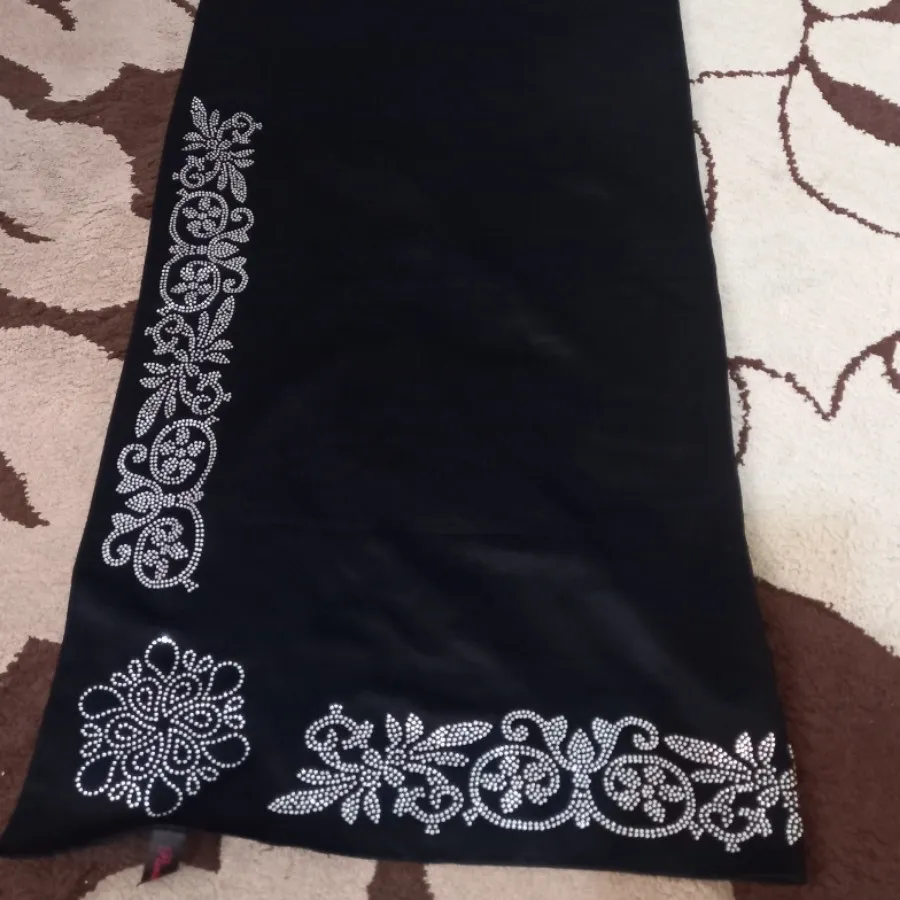 روسری ساتن‌مجلسی