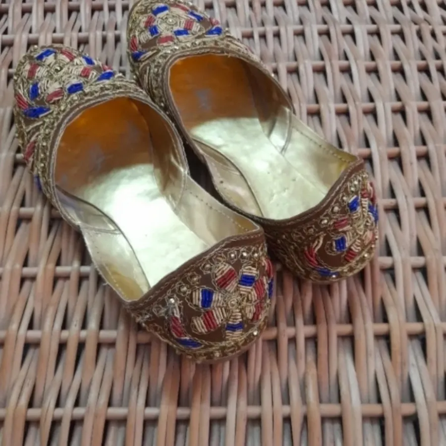 کفش هندی