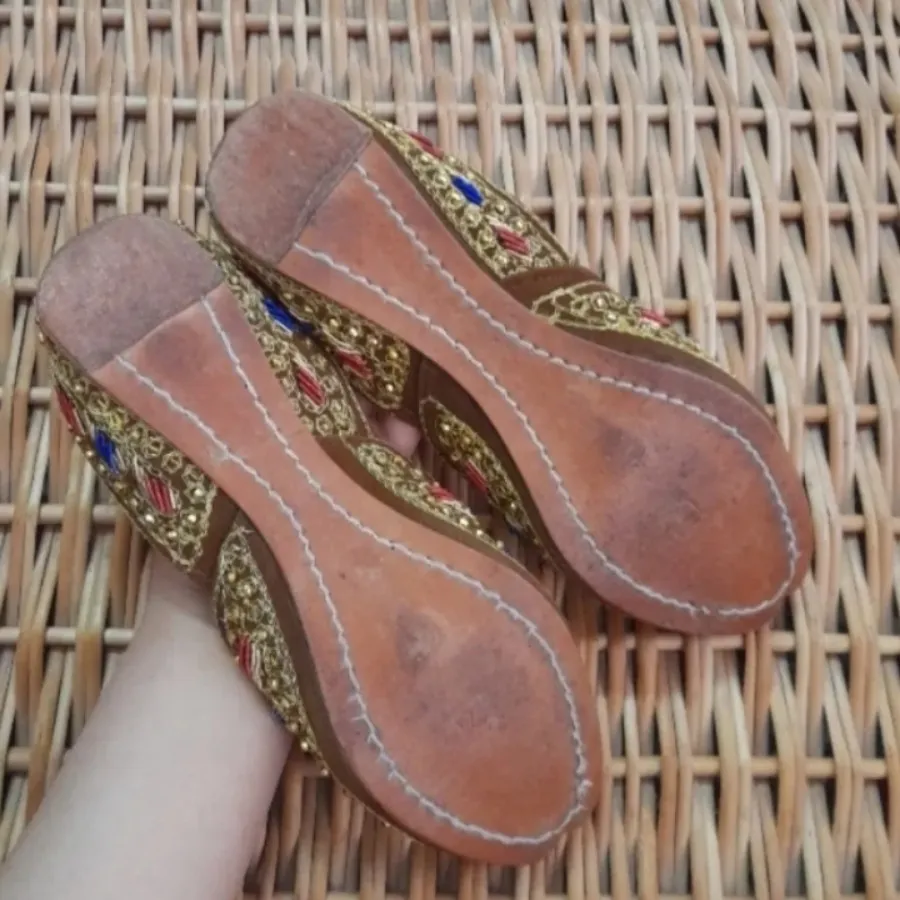 کفش هندی