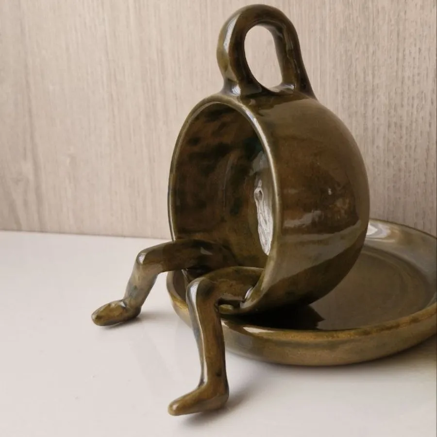 فنجان و نعلبکی سفالی