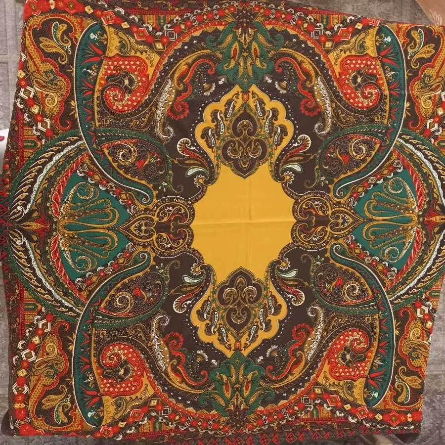 روسری چهار گوش