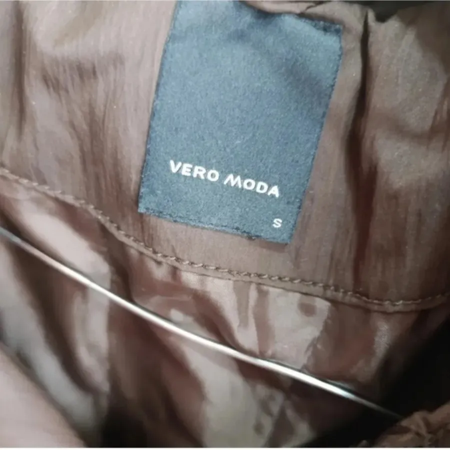 کاپشن برند vero moda
