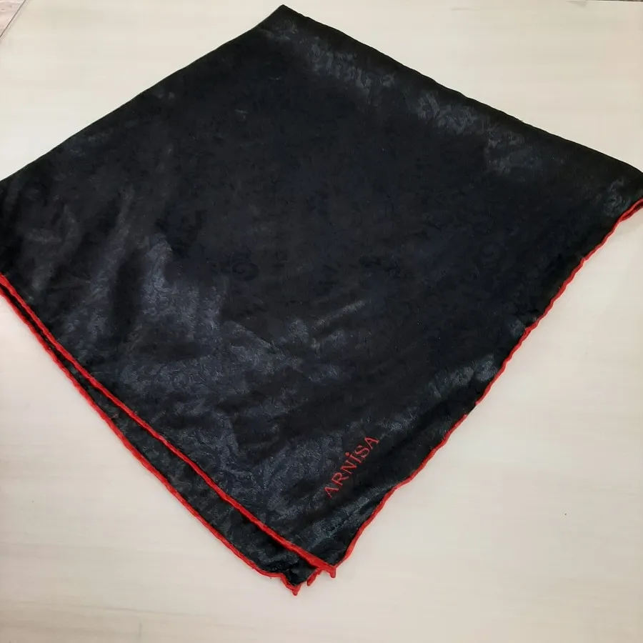 روسری مجلسی مشکی و نقره‌