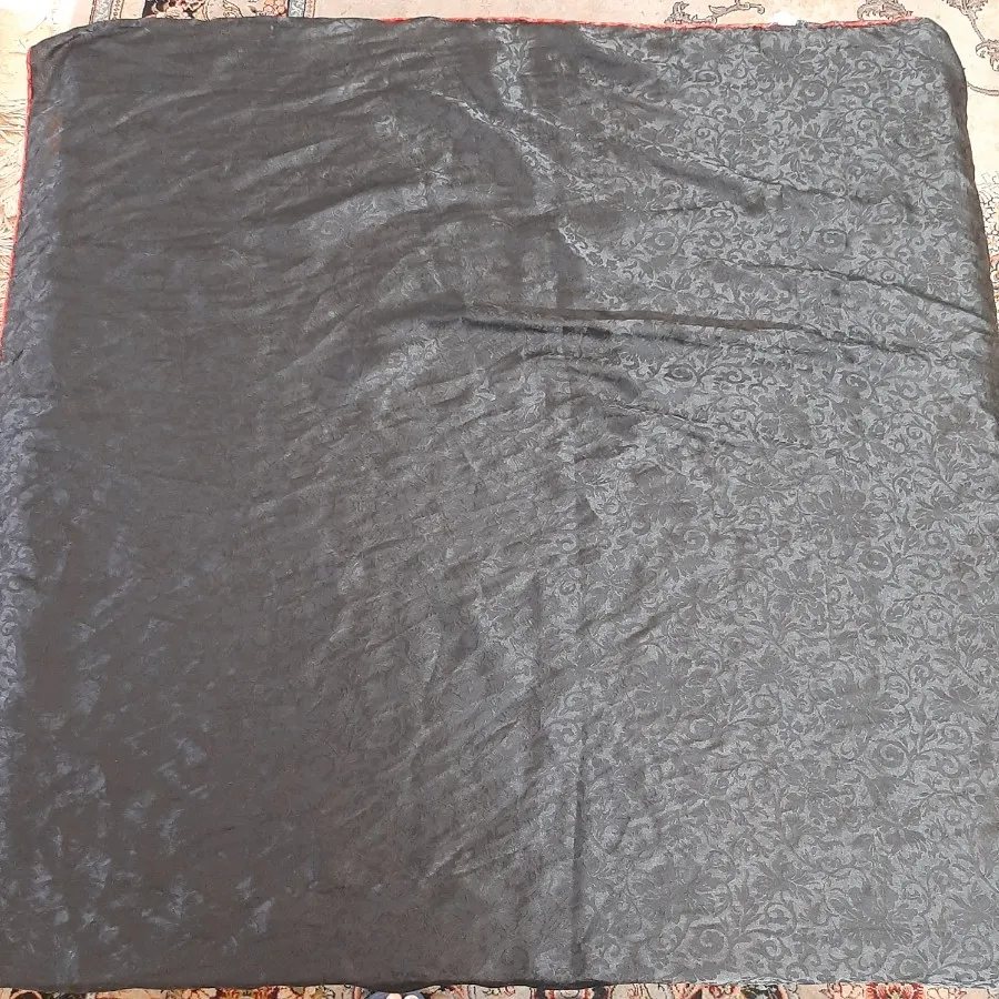 روسری مجلسی مشکی و نقره‌
