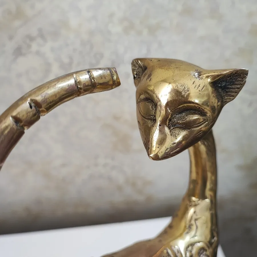 مجسمه برنجی بزرگ و سنگین