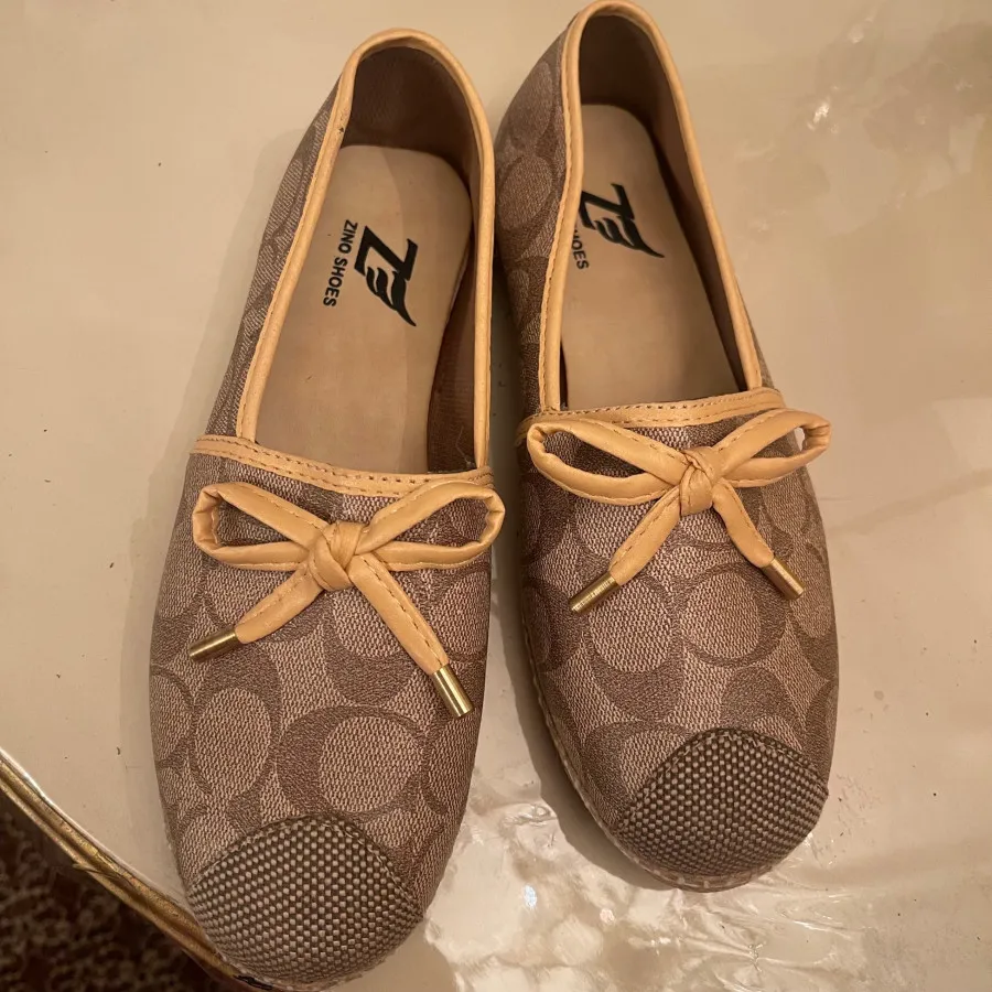 کفش طرح کوچ