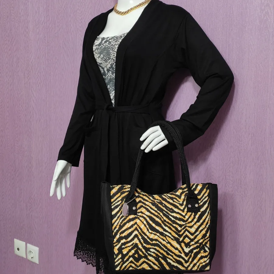 مانتو رویی مشکی