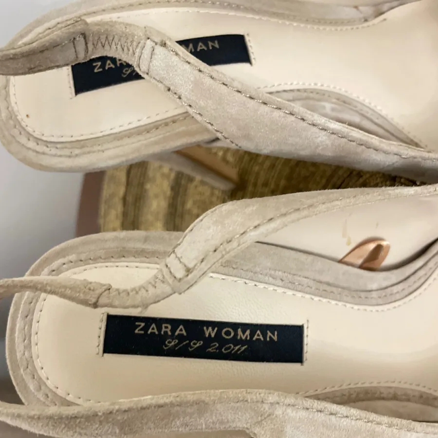 کفش مجلسی پاشنه دار zara